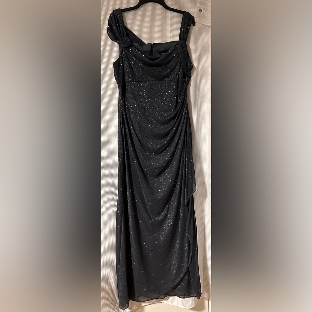 Gray/black dress